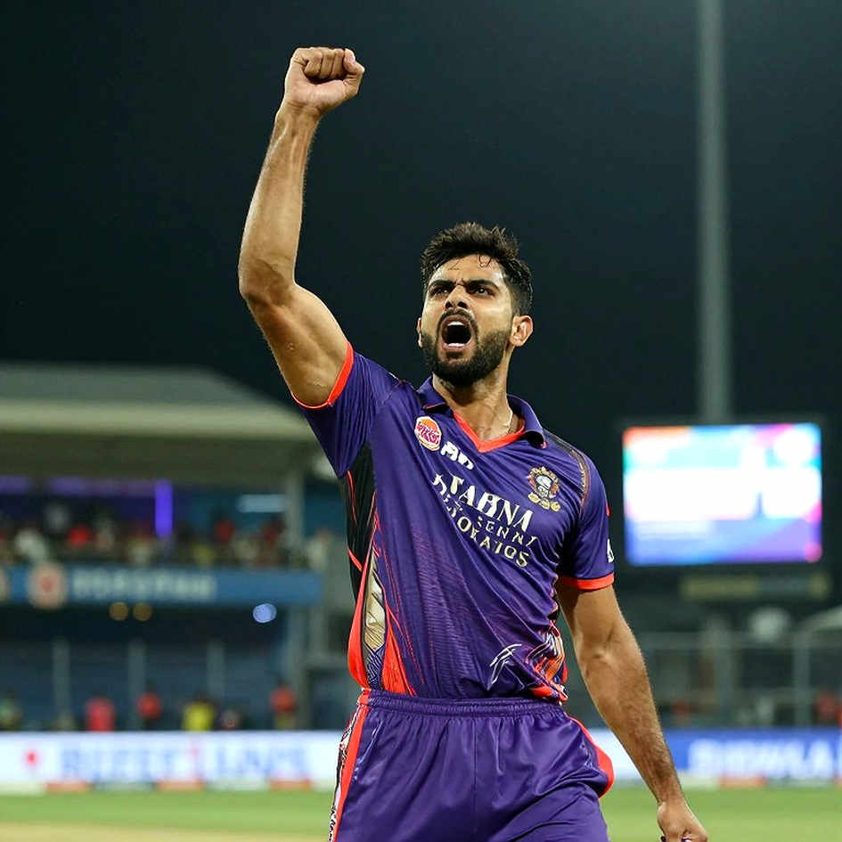 শেষ চার ওভারের খতিয়ান: টুর্নামেন্ট নকআউটে ফল ঠিক করে বোলিং রসদ, ব্যাটিং ক্রম তার পরের প্রশ্ন